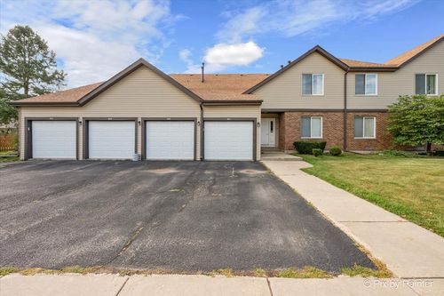 1511-1511 Longwood Dr, Sycamore, IL, 60178-2723 | Card Image