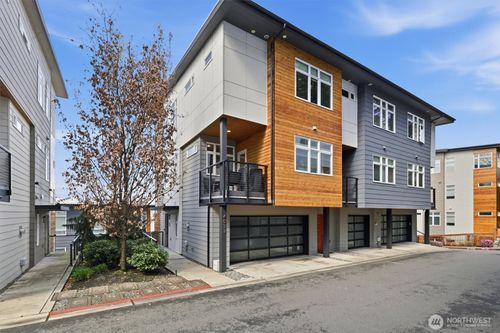 4033 129th Pl Se, Bellevue, WA, 98006-5042 | Card Image