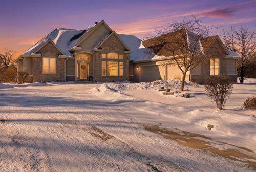 W132N6509 West View Court, Menomonee Falls, WI, 53051 | Card Image