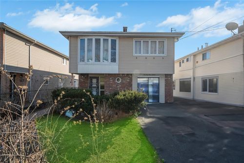 23916 149th Ave, Rosedale, NY, 11422-3217 | Card Image