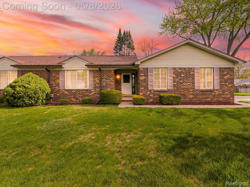 22727 Shoreview Ct, Saint Clair Shores, MI, 48082-2493 | Card Image