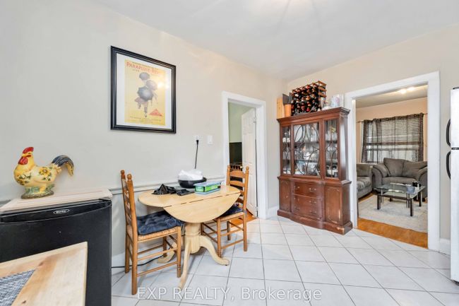 39 Rowntree Ave, House other with 2 bedrooms, 1 bathrooms and 1 parking in Toronto ON | Image 10