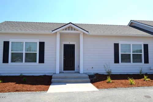 2032 Sw Allen Creek Rd, Grants Pass, OR, 97527-5710 | Card Image