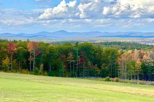 152 Evans Rd, Barnstead, NH, 03218-3575 | Card Image