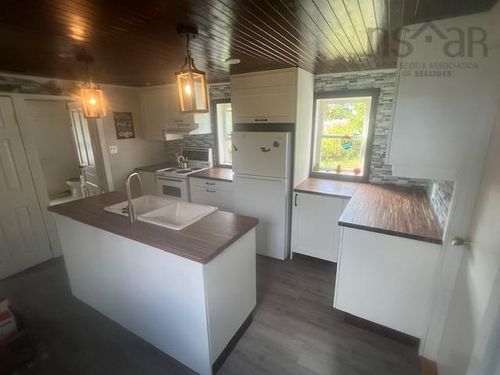 1095 New Harbour Lundy Rd, Larrys River, NS, B0H1T0 | Card Image