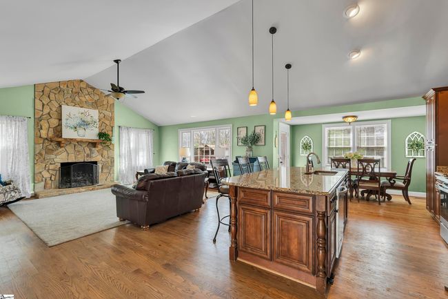 117 Terrence Ct, House other with 3 bedrooms, 2 bathrooms and 2 parking in Greer SC | Image 4