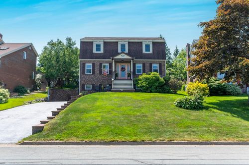 74 Lakeshire Cres, Dartmouth, NS, B2V2N7 | Card Image