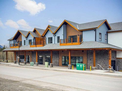 1217-200 2 Avenue, Dead Man's Flats, AB, T1W2W4 | Card Image