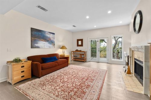 apt-105-1201 Castle Hill St, Austin, TX, 78703-4164 | Card Image