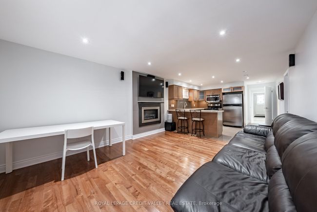 8 Petunias Rd, House attached with 4 bedrooms, 2 bathrooms and 3 parking in Brampton ON | Image 25