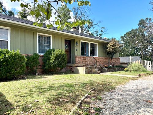 1212 Hawthorne Dr, Neosho, MO, 64850-2038 | Card Image