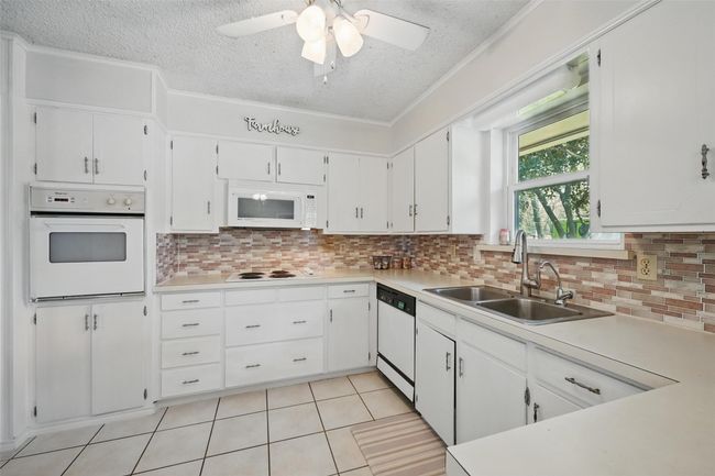 501 Cortes St, House other with 5 bedrooms, 3 bathrooms and null parking in Krugerville TX | Image 18