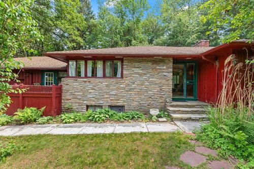 5 Woodland Dr, Paxton, MA, 01612-1501 | Card Image