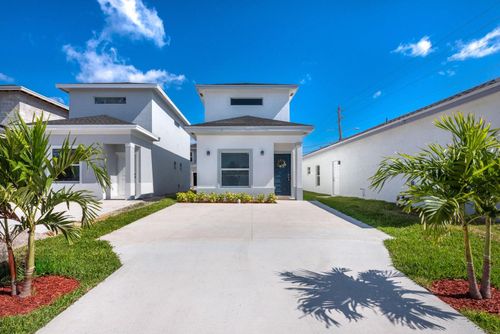 411 Nw 12th Ave, Boynton Beach, FL, 33435-3057 | Card Image