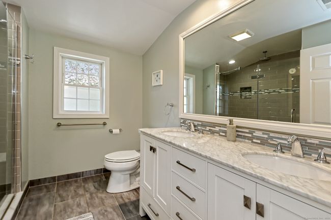 Beautifully remodeled bathroom. | Image 30