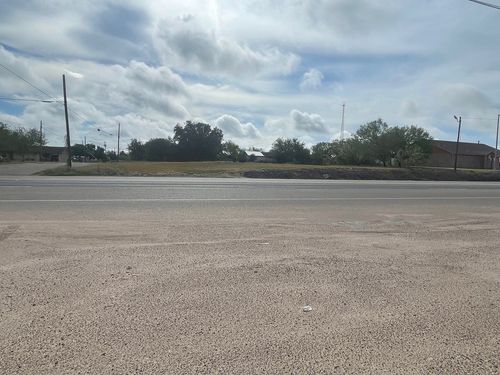 501 S Smith Ave, Hebbronville, TX, 78361-2613 | Card Image