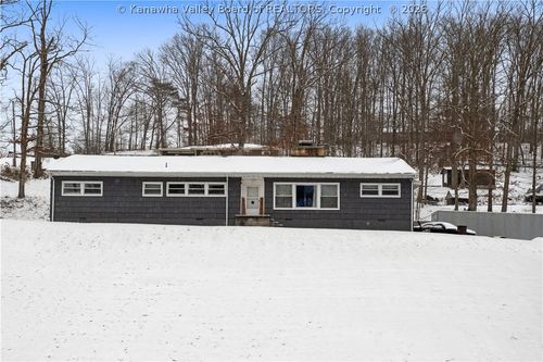 9 Samantha Dr, Clendenin, WV, 25045-1105 | Card Image