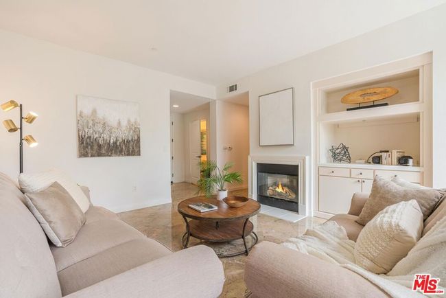 APT-335 - 5625 Crescent Park W, Condo with 2 bedrooms, 3 bathrooms and 2 parking in Playa Vista CA | Image 4