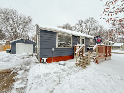 615 W 9th St, Sterling, IL, 61081-2247 | Card Image