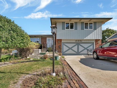 15301 Cherry Ln, Oak Forest, IL, 60452-1601 | Card Image