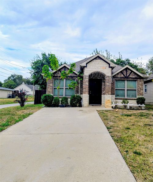 3201 Bois D Arc St, Greenville, TX, 75401-4703 | Card Image