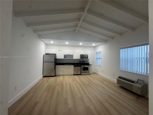 apt-204-7734 Abbott Ave, Miami Beach, FL, 33141-2382 | Card Image