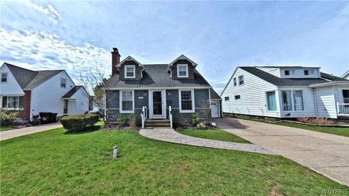 666 Evergreen Dr, Tonawanda, NY, 14150-4646 | Card Image