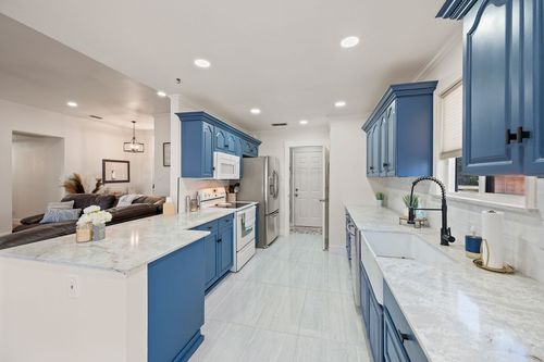 305 Maverick Trl, Oak Point, TX, 75068-2142 | Card Image