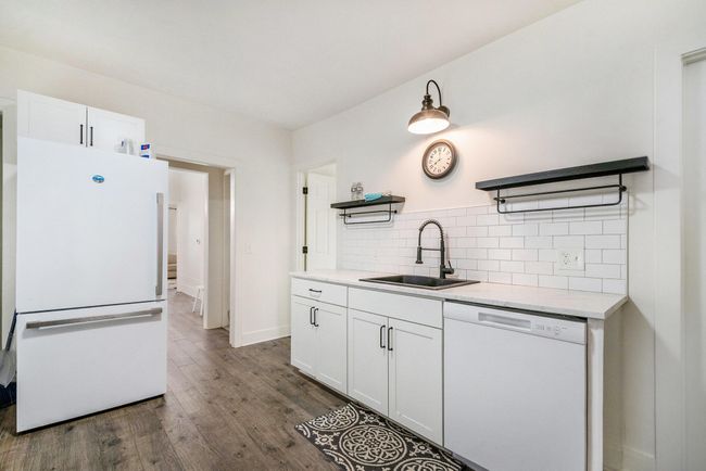 723 Baxter St Se, House other with 4 bedrooms, 1 bathrooms and null parking in Grand Rapids MI | Image 11