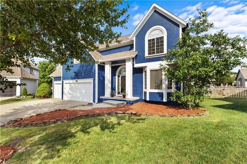 5920 Ne Coral Cir, Lee's Summit, MO, 64064-1170 | Card Image