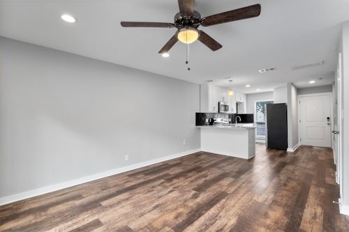 103-3810 Southway Dr, Austin, TX, 78704-6863 | Card Image