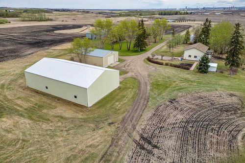 25408 Highway 597, Rural Lacombe County, AB, T4L2N2 | Card Image