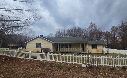 1115 S Clapper Ct, Mahomet, IL, 61853-8956 | Card Image