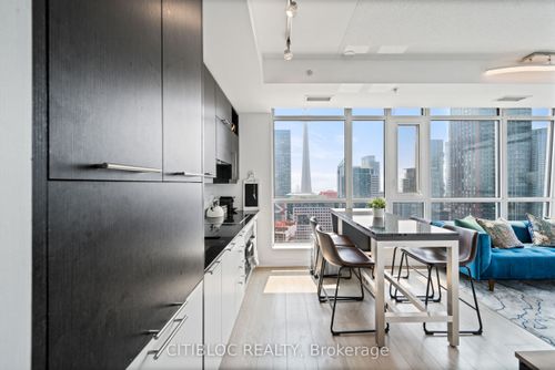 2807-30 Nelson St, Toronto, ON, M5V0H5 | Card Image