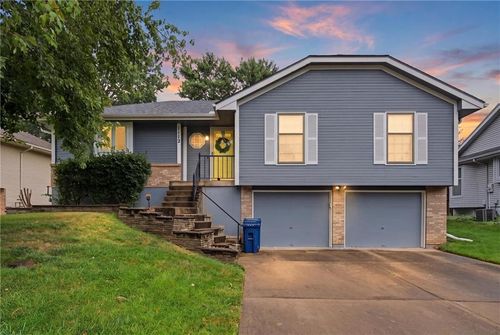 1112 Sw Breckenridge Ct, Blue Springs, MO, 64015-6298 | Card Image