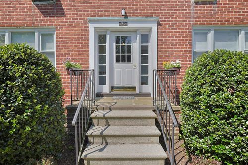 apt-1-70 Manville Rd, Pleasantville, NY, 10570-2224 | Card Image