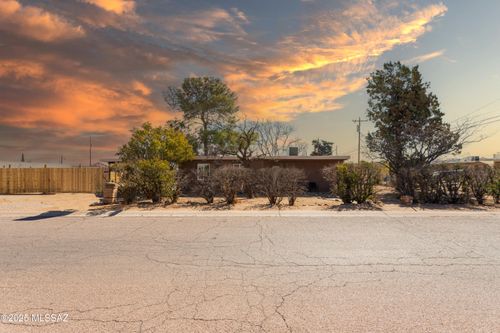 101 N Canyon Dr, Sierra Vista, AZ, 85635-1906 | Card Image