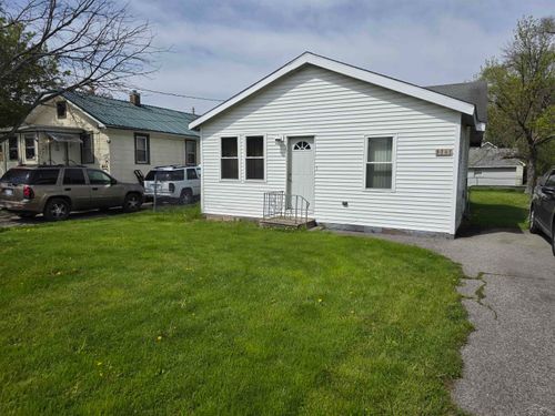 3161 S 27th St, Saginaw, MI, 48601-6965 | Card Image