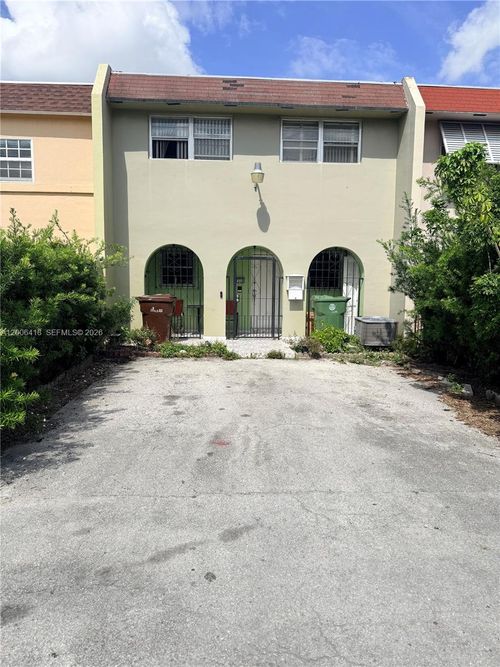 7310 W 3rd Ave, Hialeah, FL, 33014-5015 | Card Image