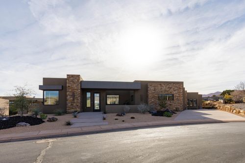 2205 W Reserve Cir, St George, UT, 84770-1231 | Card Image