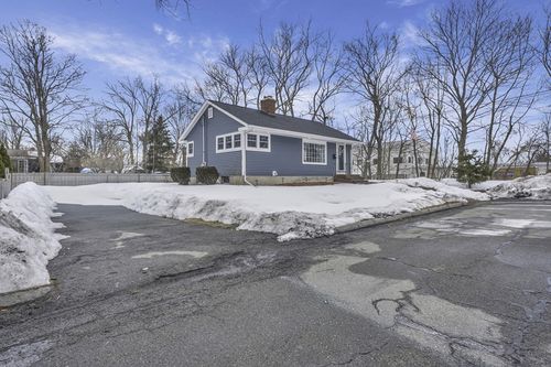 6 Grant St, Danvers, MA, 01923-3018 | Card Image