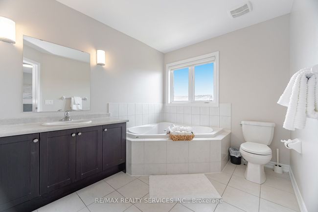 16 Zephyr Rd, House attached with 3 bedrooms, 3 bathrooms and 2 parking in Caledon ON | Image 36