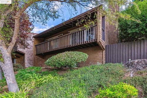 160 Kathy Ellen Dr, Vallejo, CA, 94591-3629 | Card Image