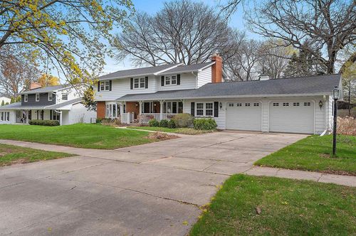 1335 Ridgeway Boulevard, DE PERE, WI, 54115 | Card Image