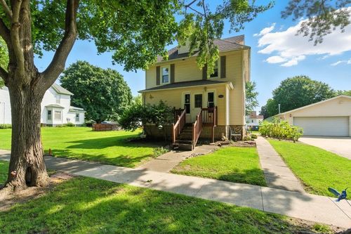 120 Highland Ave, Readlyn, IA, 50668-7757 | Card Image