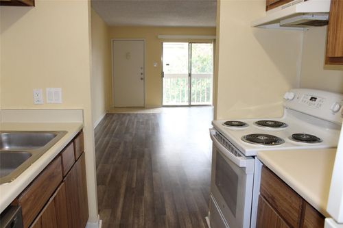 200-3919 Fairmont Pkwy, Pasadena, TX, 77504-3075 | Card Image