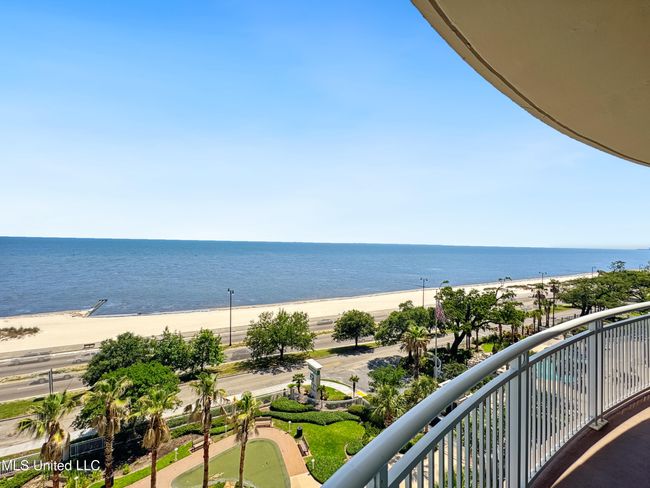 Balcony | Image 34