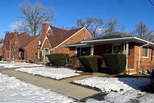 9526 Grandmont Ave, Detroit, MI, 48227-1029 | Card Image