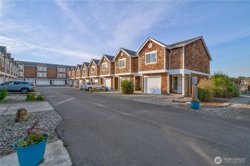 a1-201 Ocean Beach Blvd S, Long Beach, WA, 98631-3742 | Card Image