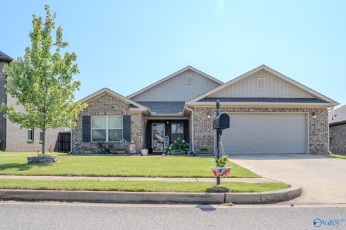 261 Fenrose Dr, Harvest, AL, 35749-2603 | Card Image